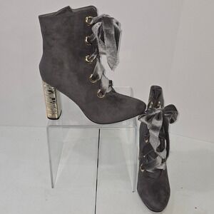 X2B Womens Grey Faux Suede Ribbon Lace Up Gold Block Heel Ankle Boots Size 9